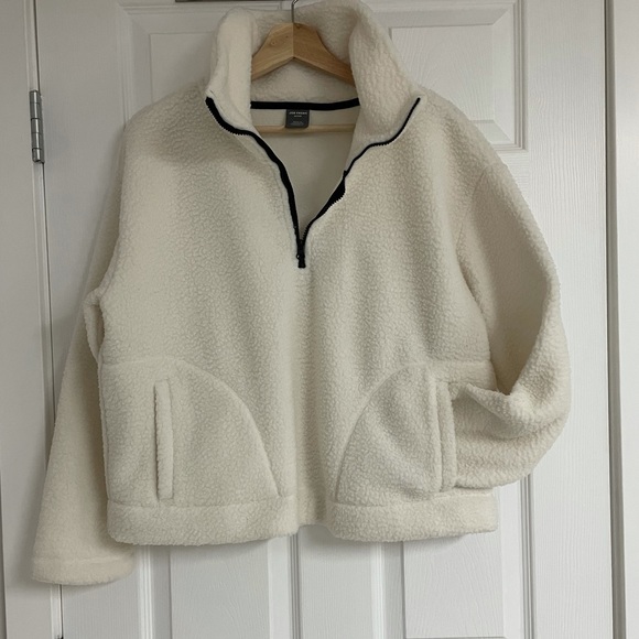 Joe Fresh cropped pullover fleece, size L. - Picture 5 of 5